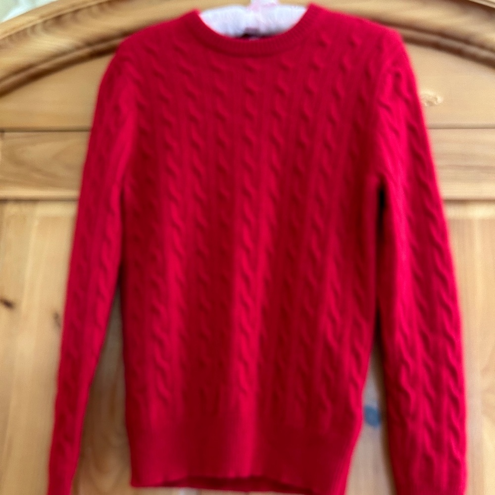 J Crew Cashmere crewneck cable knit sweater Size M, EUC